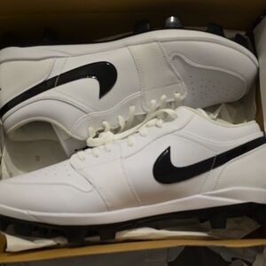 Nike Men's Athletic Shoes in White and Black
